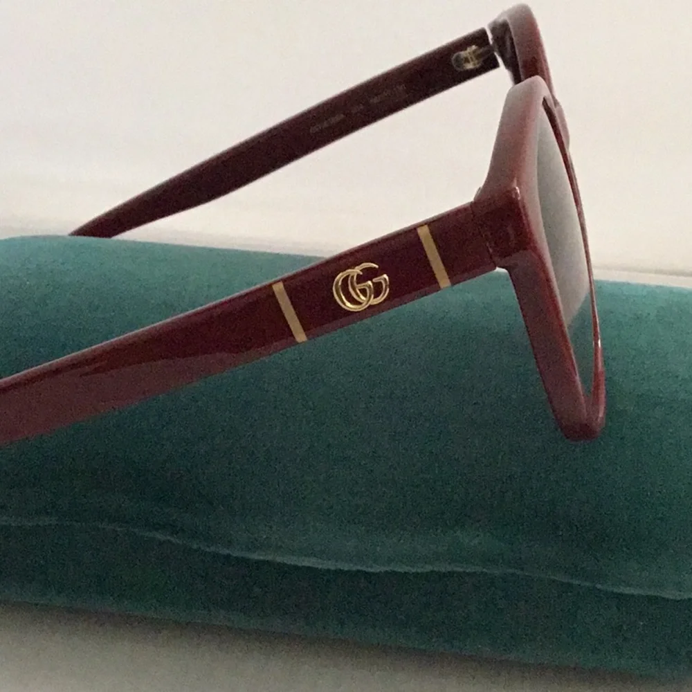 GUCCI SUNGLASSES FOR LADIES. - Picture 10 of 11